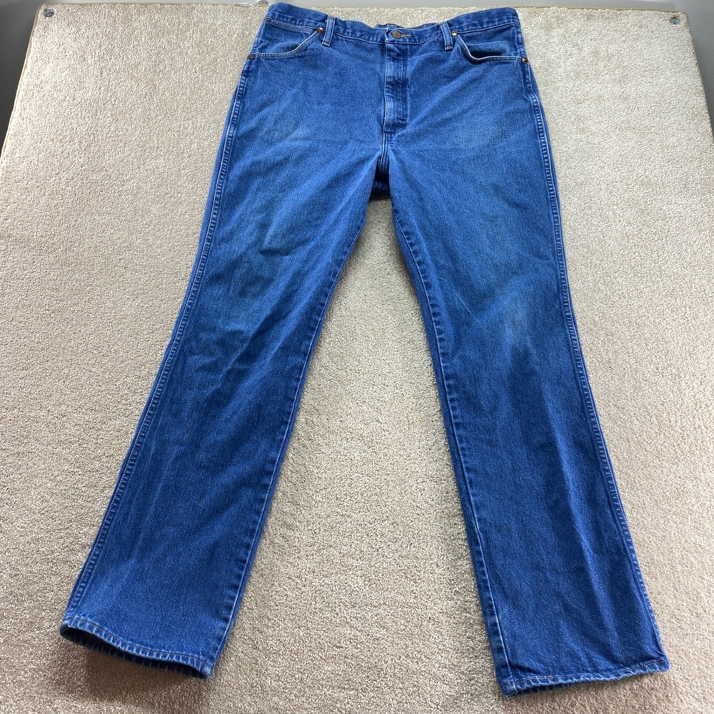 Wrangler Jeans Mens Size 34x34 Blue Denim Straight Leg Classic Fit